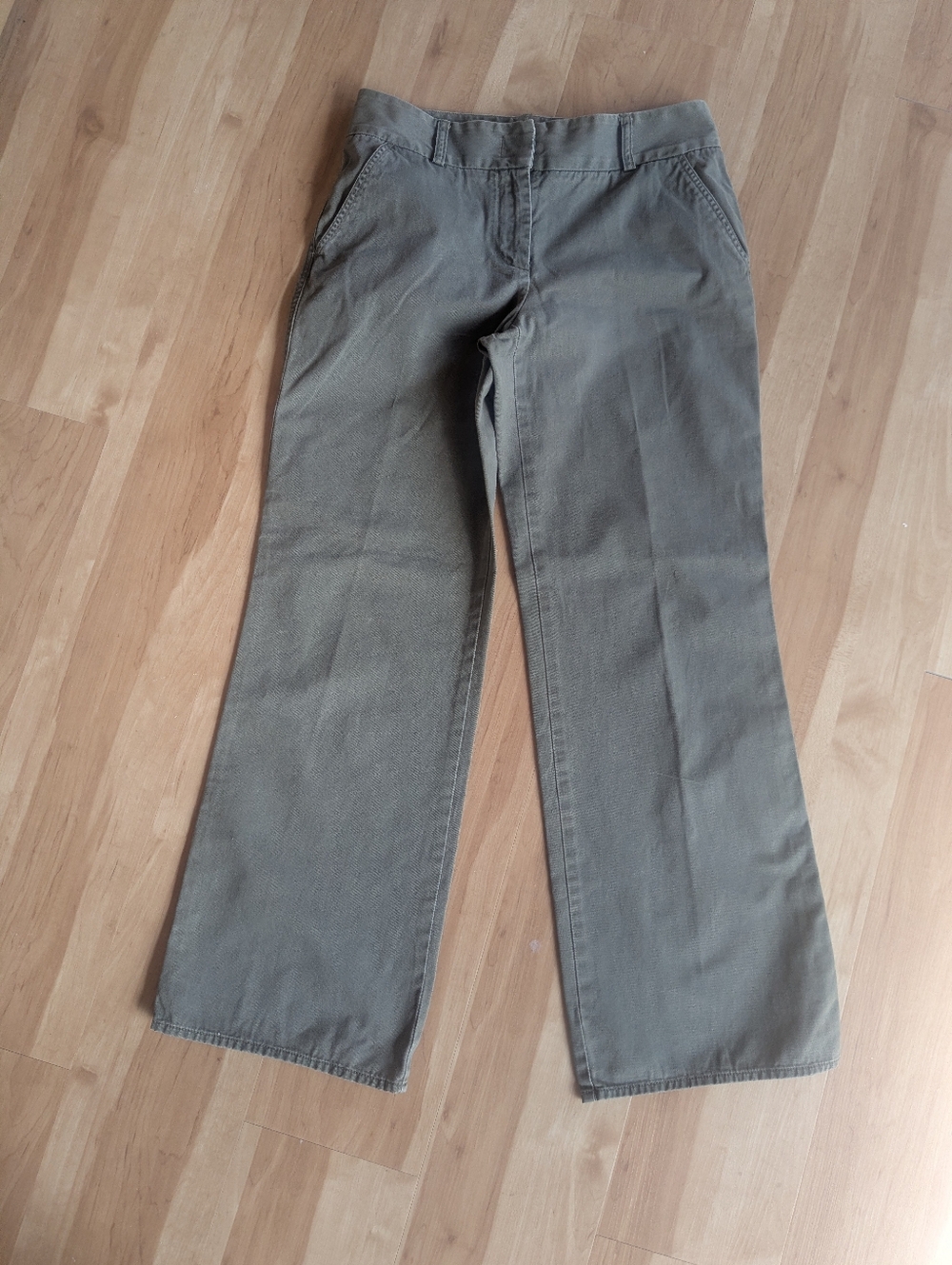 J.Crew Favorite Fit Cotton Pants in Olive Green. Sz 8 Preppy, Streetwear,